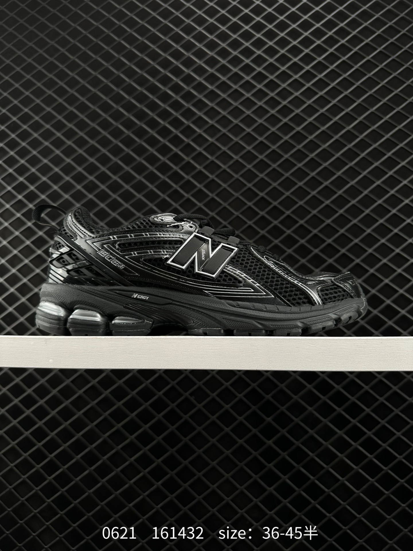 New Balance M1906